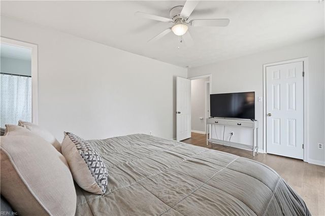 875 Avatar DR, Virginia Beach, VA 23454