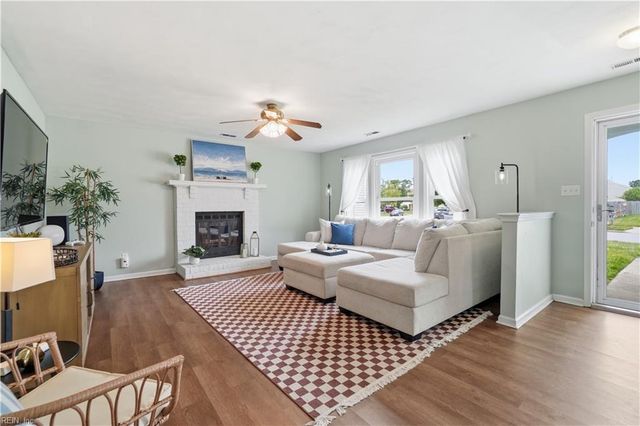 875 Avatar DR, Virginia Beach, VA 23454