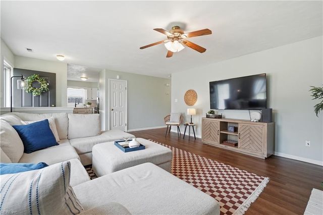 875 Avatar DR, Virginia Beach, VA 23454