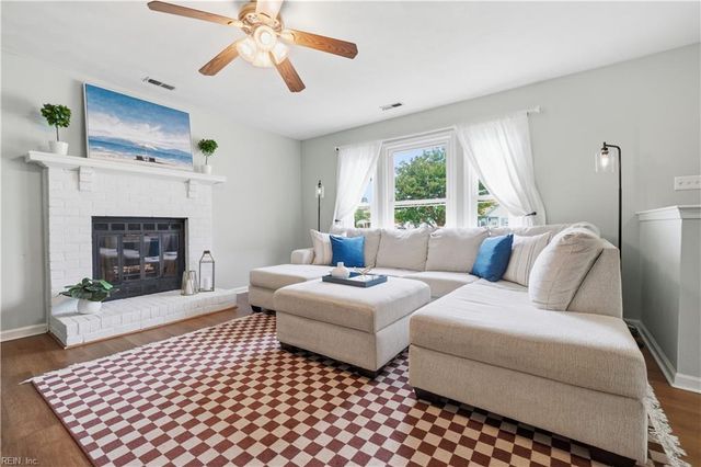 875 Avatar DR, Virginia Beach, VA 23454
