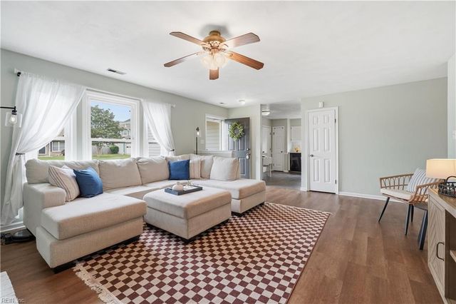 875 Avatar DR, Virginia Beach, VA 23454