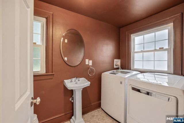 37 Franklin Street, Cedar Grove, NJ 07009