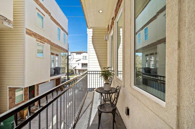 1617 Shearn Street, Houston, TX 77007