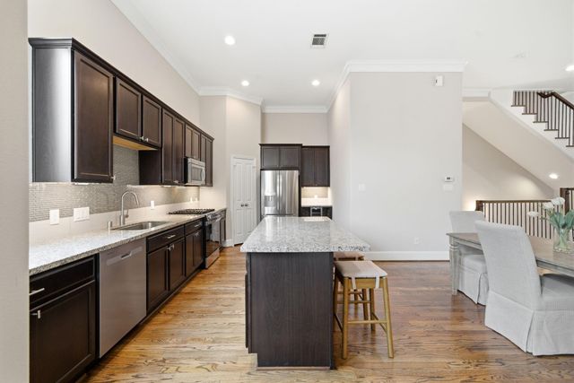 1617 Shearn Street, Houston, TX 77007