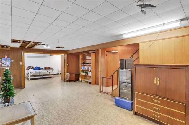 2 Blanchard Ln, N Versailles, PA 15137
