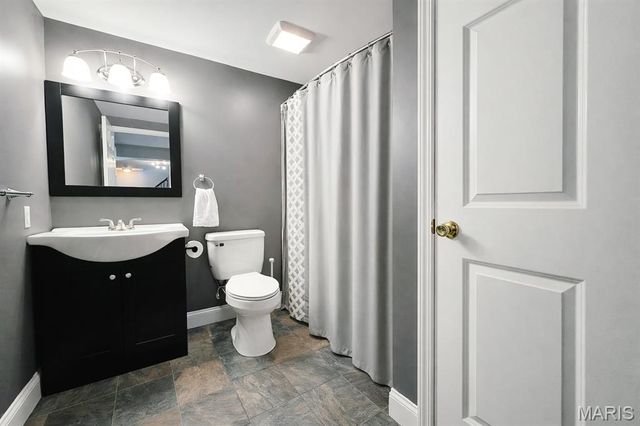 160 Lake Tucci Circle, Wright City, MO 63390