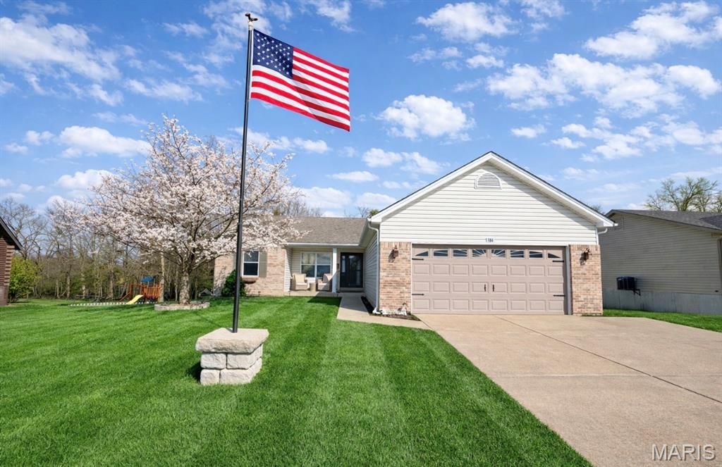 160 Lake Tucci Circle, Wright City, MO 63390