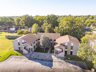 4216 S Hocker Suite 5 Drive, Independence, MO 64055