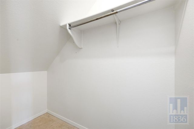 8400 Jamestown DR 226, Austin, TX 78758