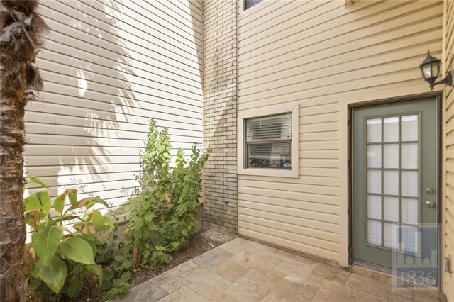 8400 Jamestown DR 226, Austin, TX 78758