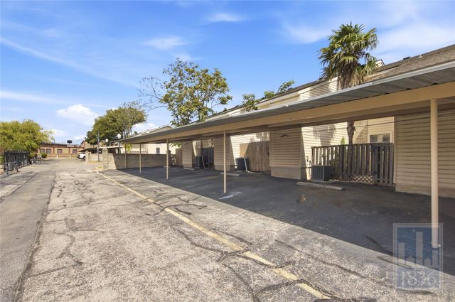 8400 Jamestown DR 226, Austin, TX 78758