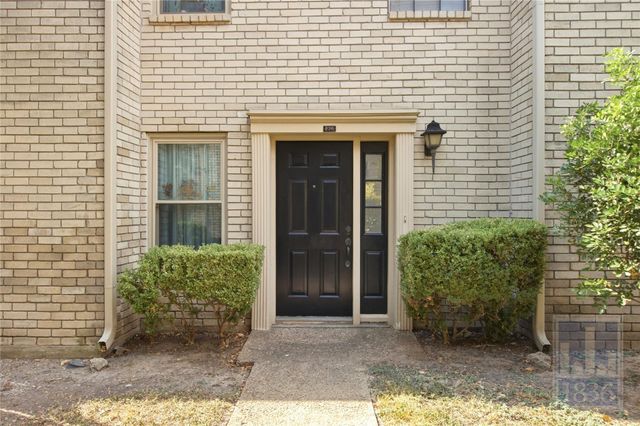 8400 Jamestown DR 226, Austin, TX 78758