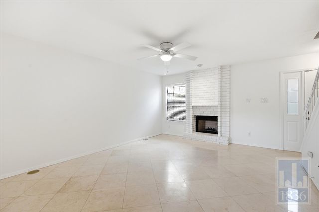 8400 Jamestown DR 226, Austin, TX 78758