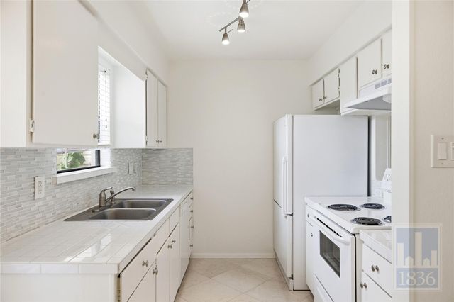 8400 Jamestown DR 226, Austin, TX 78758