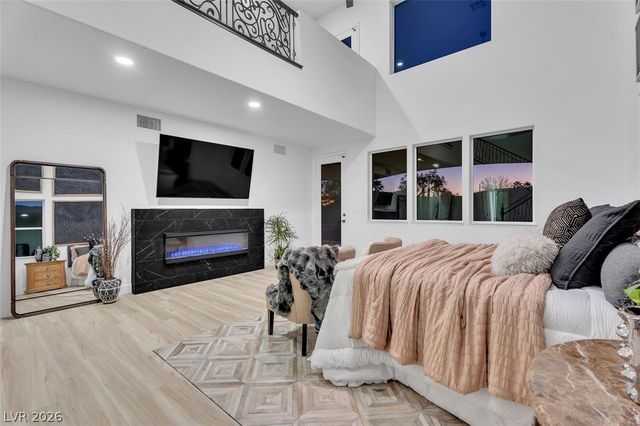 6496 Glen River Circle, Las Vegas, NV 89131