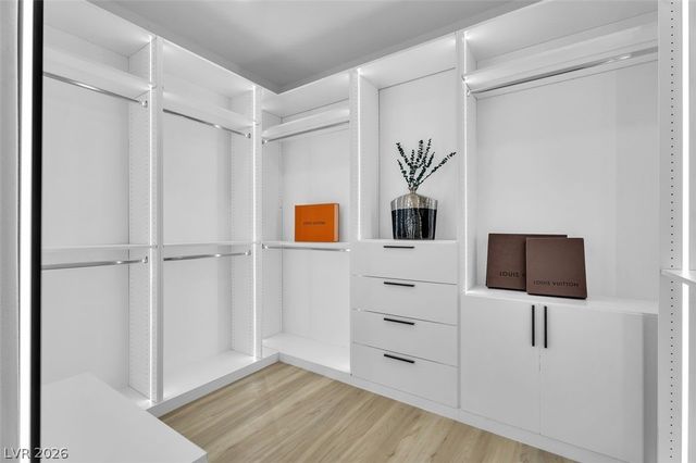 6496 Glen River Circle, Las Vegas, NV 89131