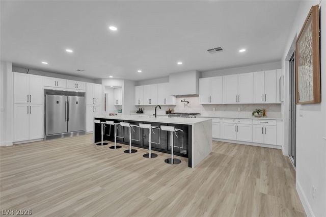 6496 Glen River Circle, Las Vegas, NV 89131