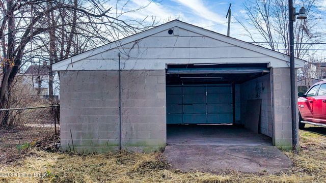 2628 Bank St, Louisville, KY 40212