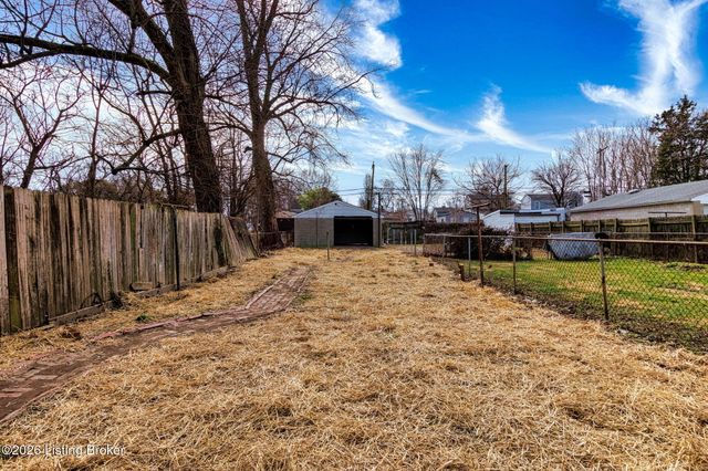 2628 Bank St, Louisville, KY 40212