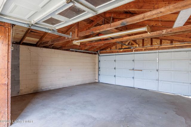 2628 Bank St, Louisville, KY 40212