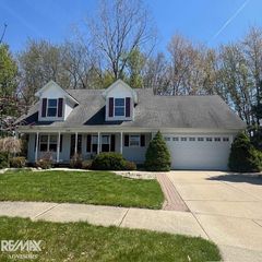54690 Beacon Cove Circle, New Baltimore, MI 48047