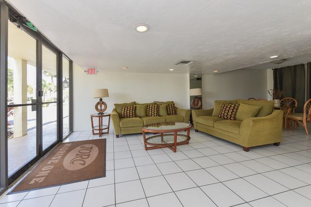 1605 S Us Highway 1 M1-403, Jupiter, FL 33477