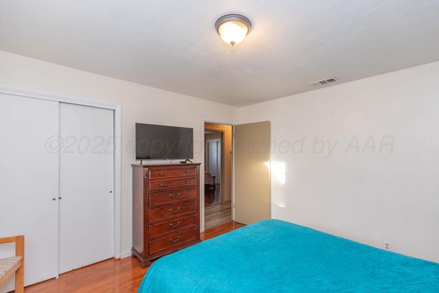 201 S Wall Street, Stratford, TX 79084