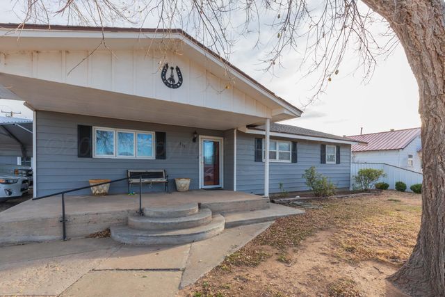 201 S Wall Street, Stratford, TX 79084