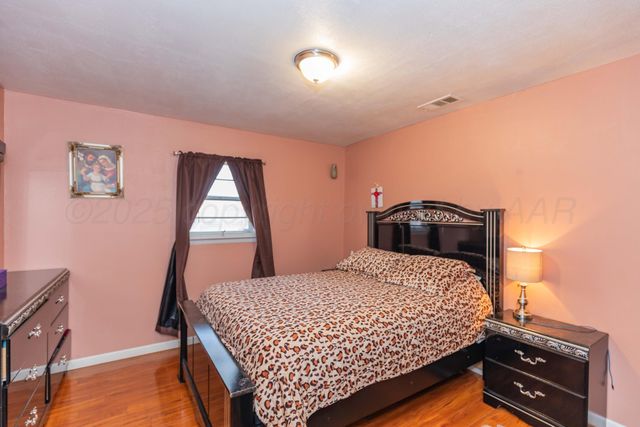 201 S Wall Street, Stratford, TX 79084