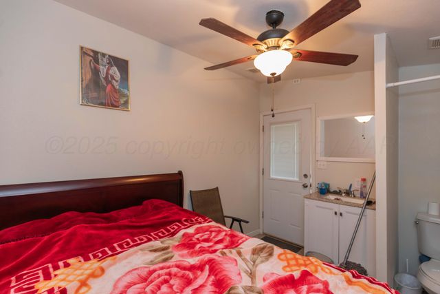 201 S Wall Street, Stratford, TX 79084