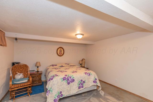 201 S Wall Street, Stratford, TX 79084