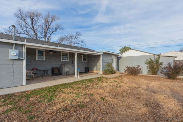 201 S Wall Street, Stratford, TX 79084