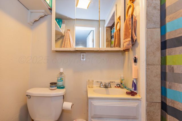 201 S Wall Street, Stratford, TX 79084