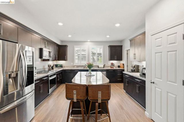 24541 Blossom Acre WAY, Hayward, CA 94544
