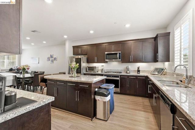 24541 Blossom Acre WAY, Hayward, CA 94544