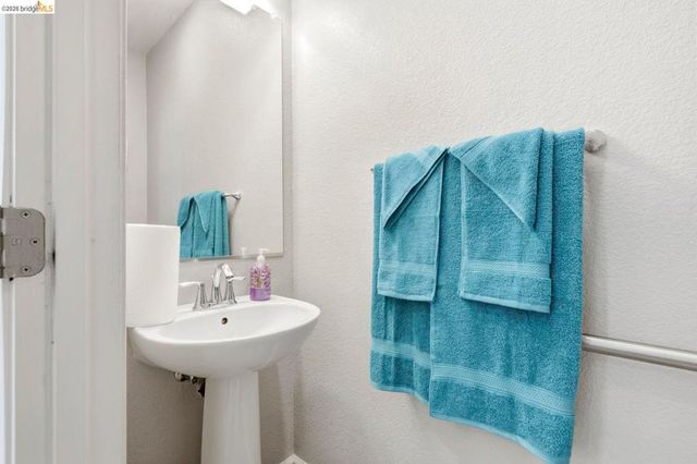 24541 Blossom Acre WAY, Hayward, CA 94544
