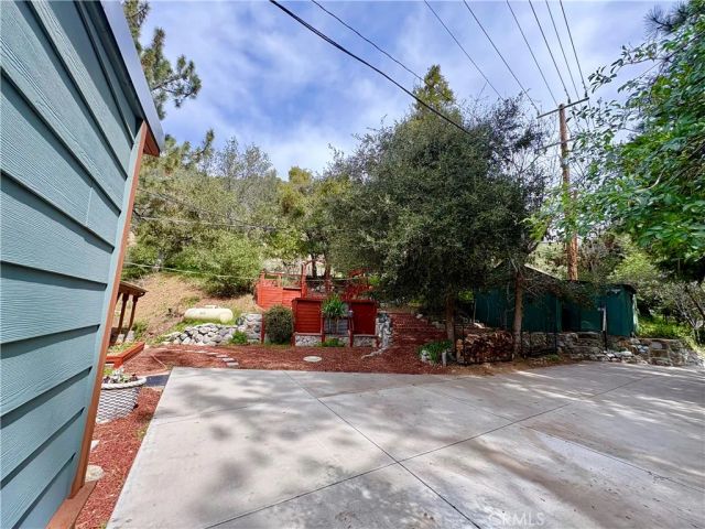 36750 Hilltop, Mentone, CA 92359
