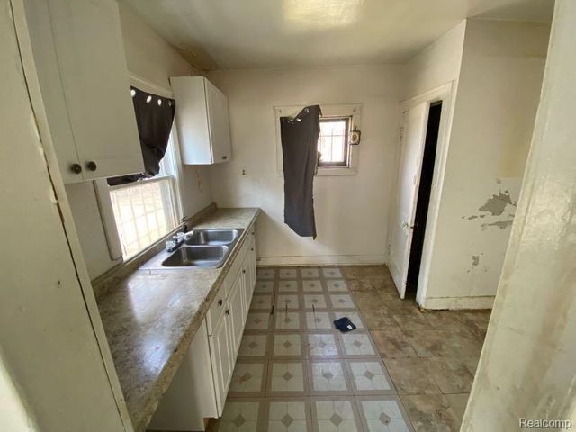 1952 Louise Street, Highland Park, MI 48203