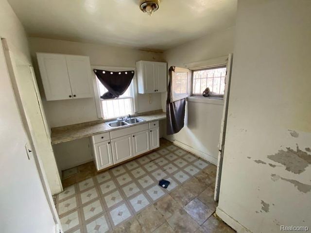 1952 Louise Street, Highland Park, MI 48203