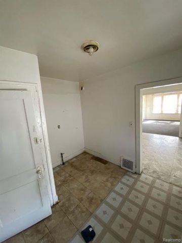 1952 Louise Street, Highland Park, MI 48203