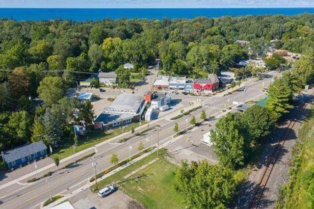 9132 National Parkway, Union Pier, MI 49129