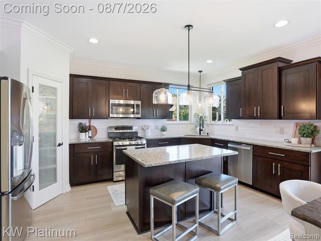 19275 Elkhound Drive, Macomb, MI 48044