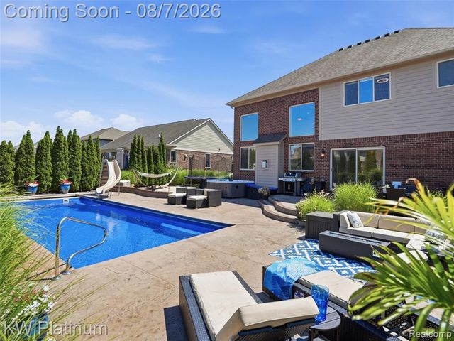 19275 Elkhound Drive, Macomb, MI 48044