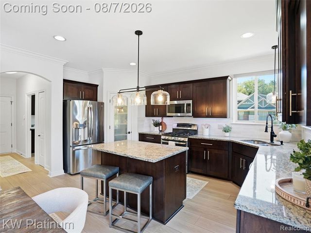 19275 Elkhound Drive, Macomb, MI 48044