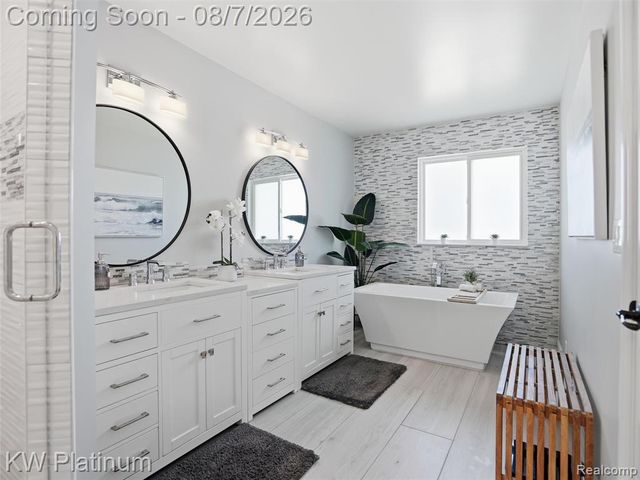19275 Elkhound Drive, Macomb, MI 48044