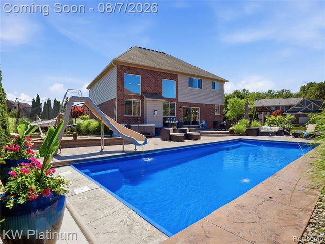 19275 Elkhound Drive, Macomb, MI 48044