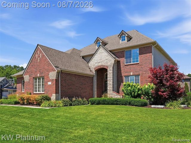 19275 Elkhound Drive, Macomb, MI 48044