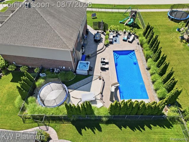 19275 Elkhound Drive, Macomb, MI 48044