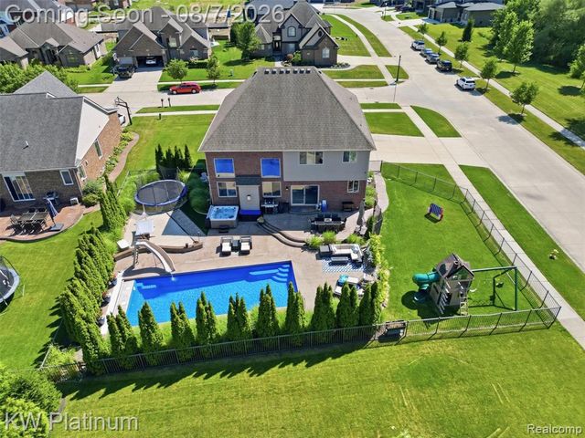 19275 Elkhound Drive, Macomb, MI 48044