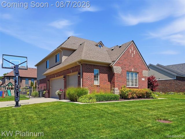 19275 Elkhound Drive, Macomb, MI 48044